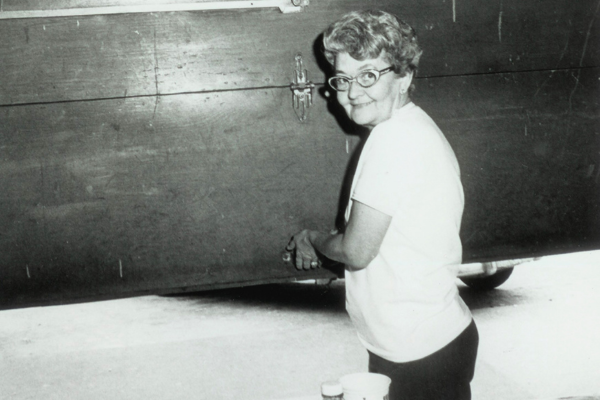 Mo Niemi opens the garage door of her restaurant